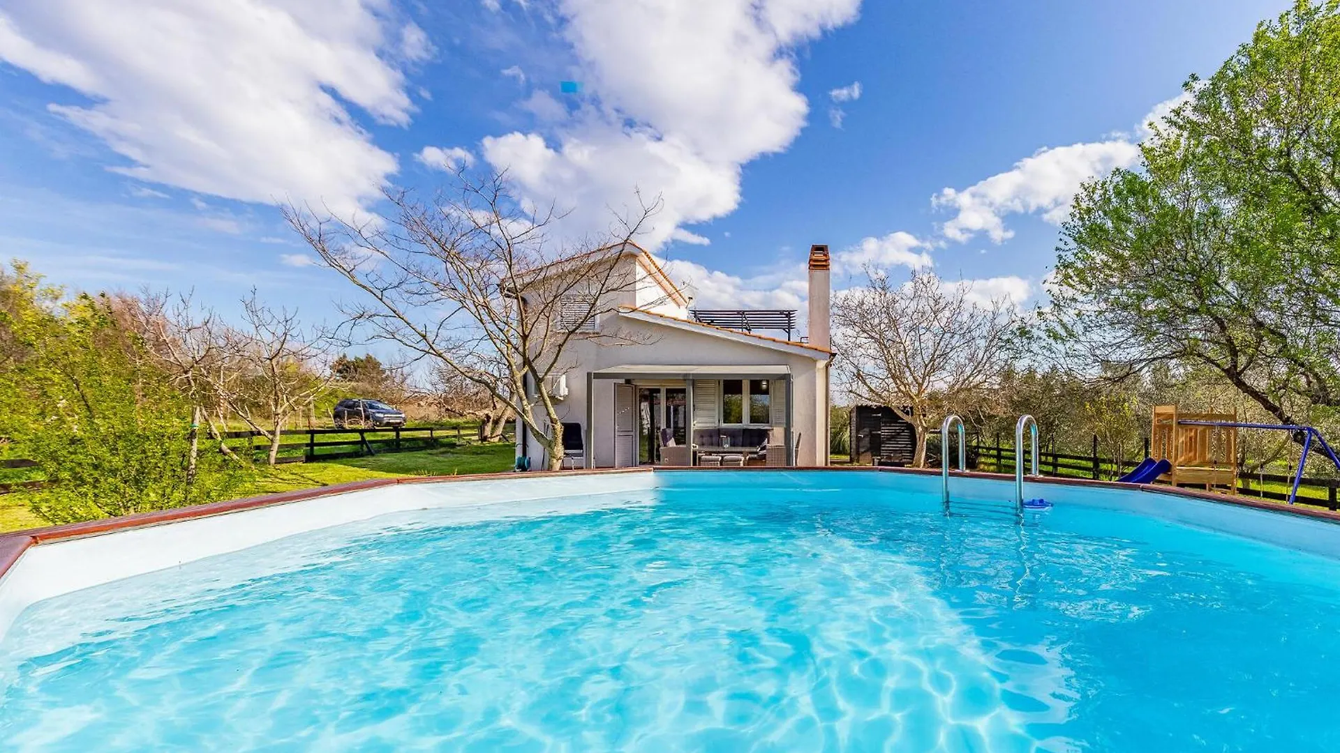 Beautiful Home In Marcana With Wifi