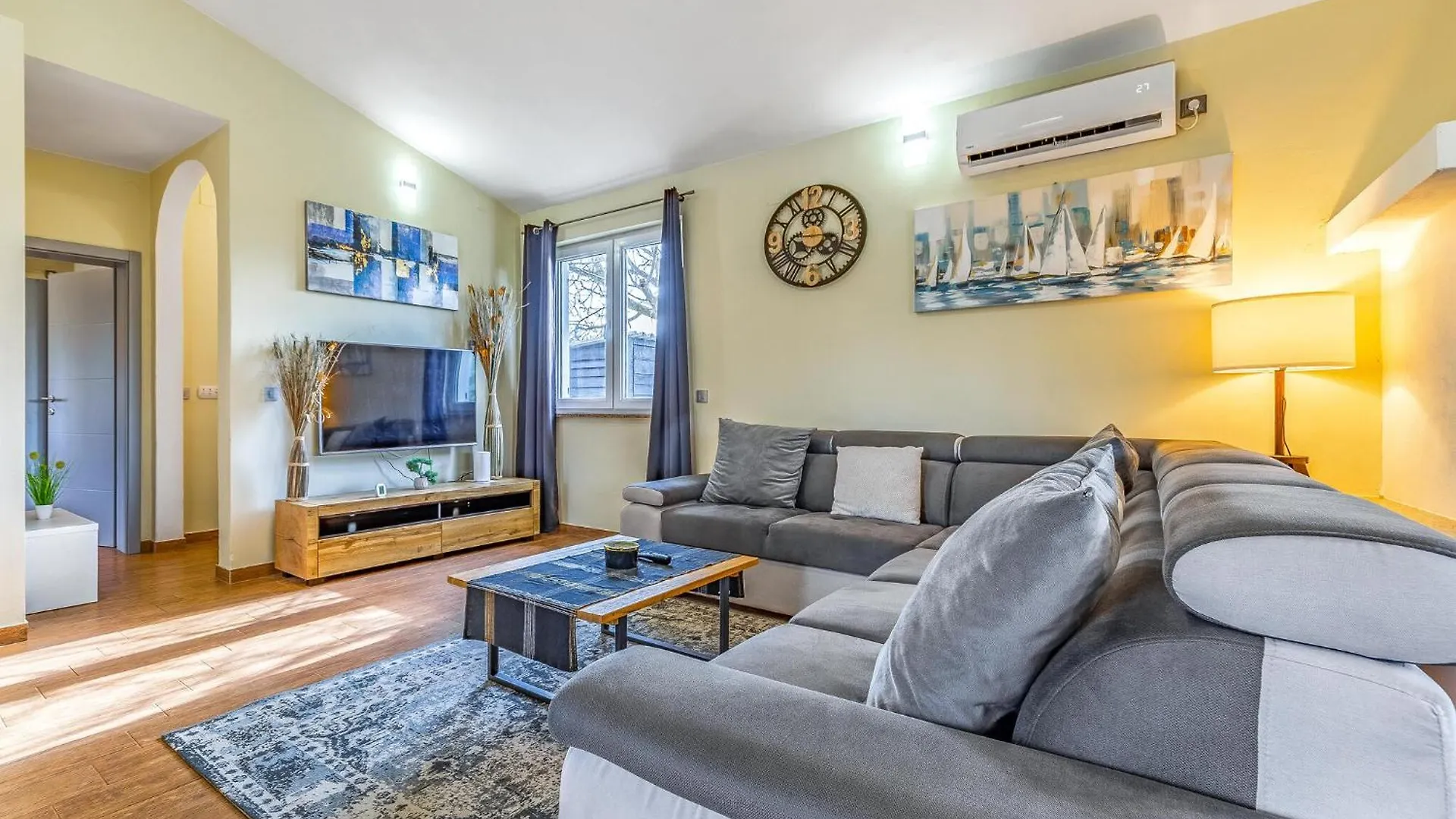 Beautiful Home In Marcana With Wifi